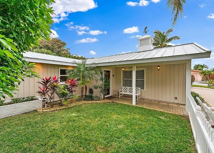 4Br 3 5Ba Juno Beach Pool Home