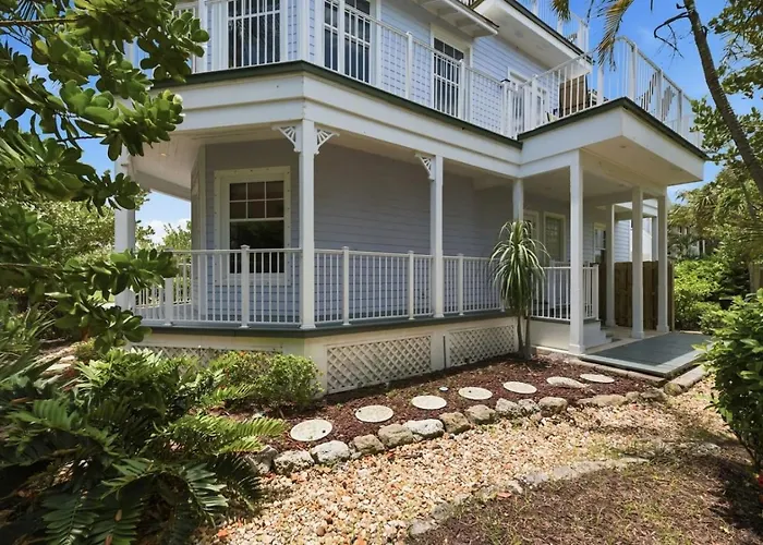4Br Ocean View Home. Steps Away From Juno Beach!